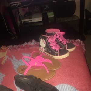 Girls shoes